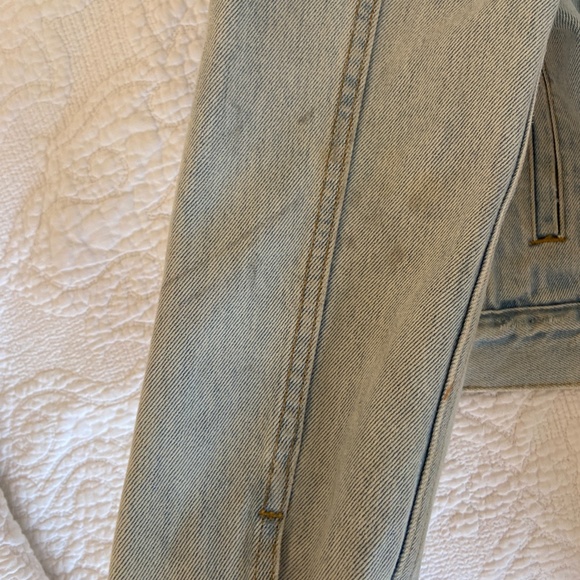 Levi Light Wash Jean Jacket - Picture 7 of 7